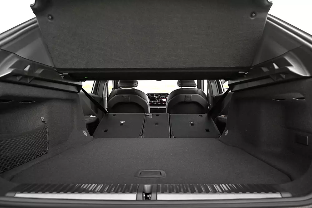 BMW iX3 lần đầu tiên đặt chân đến Đông Nam Á, giá từ 2,95 tỷ đồng - Ảnh 13.