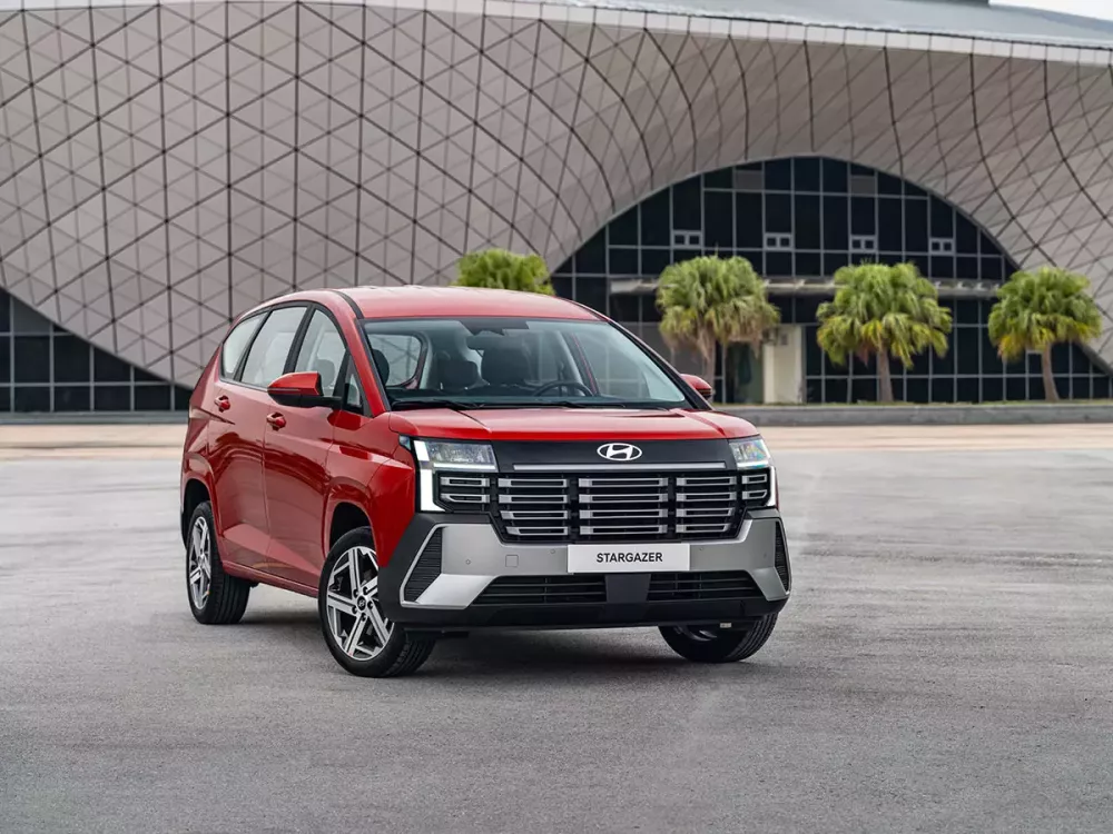 Hyundai Stargazer 2026 chính thức ra mắt Việt Nam, giá khởi điểm tăng mạnh - Ảnh 1.