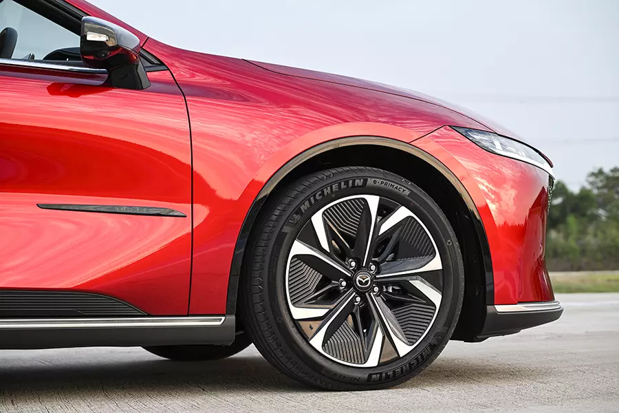 Mazda 6e - sedan hạng trung thay thế Mazda6 - đã được chốt giá tại Thái Lan - Ảnh 5.