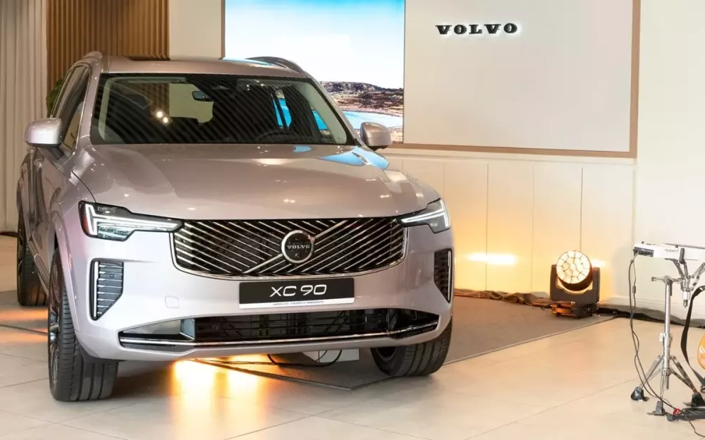 Volvo XC90 2026 chính thức ra mắt Việt Nam, giá rẻ hơn đến 1 tỷ đồng so với trước - Ảnh 1.
