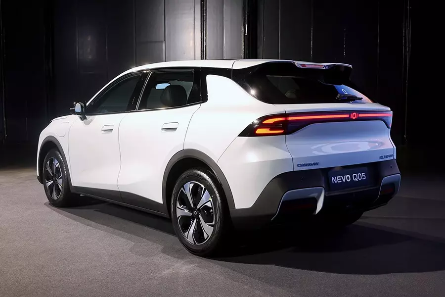 Xe điện giá rẻ Changan Nevo Q05 ra mắt tại Thái Lan, liệu có bán ở Việt Nam? - Ảnh 2.