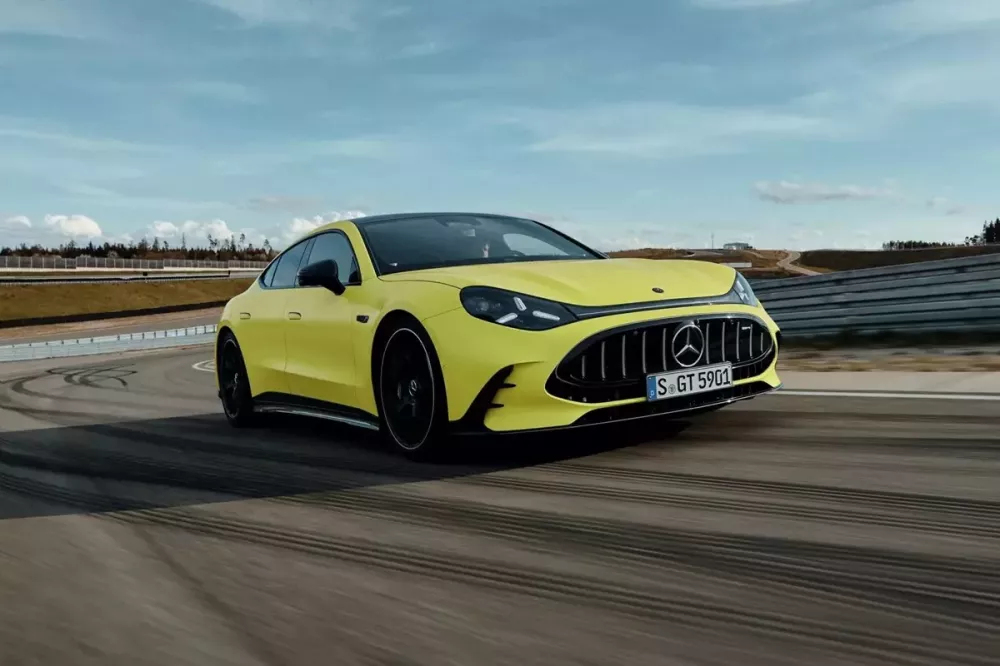 Mercedes-AMG GT 4-Door Coupe trình làng, từ bỏ động cơ xăng V8, cạnh tranh Porsche Taycan - Ảnh 3. Mercedes-AMG GT 4-Door Coupe trình làng, từ bỏ động cơ xăng V8, cạnh tranh Porsche Taycan - Ảnh 3.