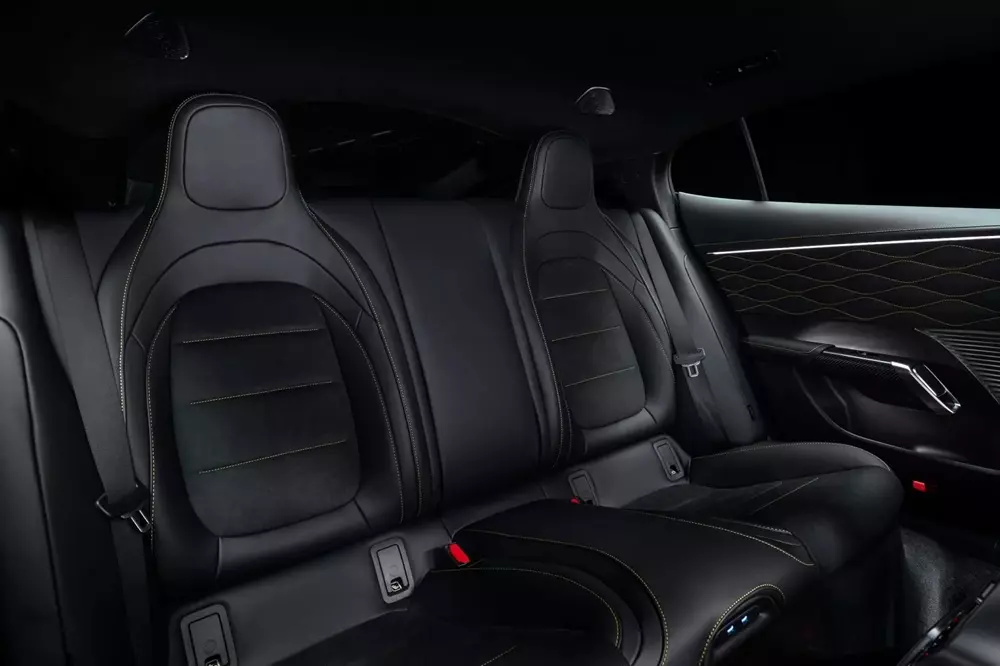 Mercedes-AMG GT 4-Door Coupe trình làng, từ bỏ động cơ xăng V8, cạnh tranh Porsche Taycan - Ảnh 8. Mercedes-AMG GT 4-Door Coupe trình làng, từ bỏ động cơ xăng V8, cạnh tranh Porsche Taycan - Ảnh 8.