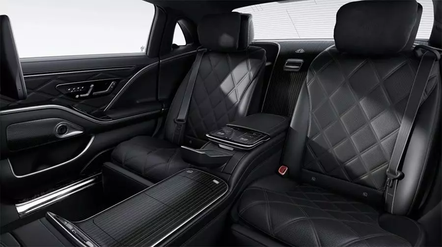 Ghế của Mercedes-Maybach S 580 e Night Series 2026 được bọc da Nappa màu đen Ghế của Mercedes-Maybach S 580 e Night Series 2026 được bọc da Nappa màu đen