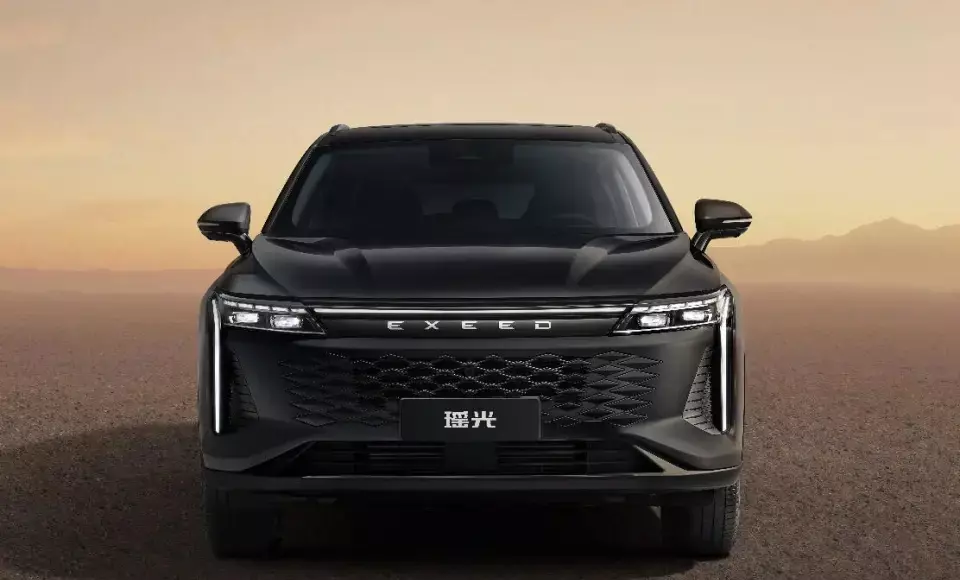 Omoda C9 2027 sở hữu 2 tùy chọn động cơ