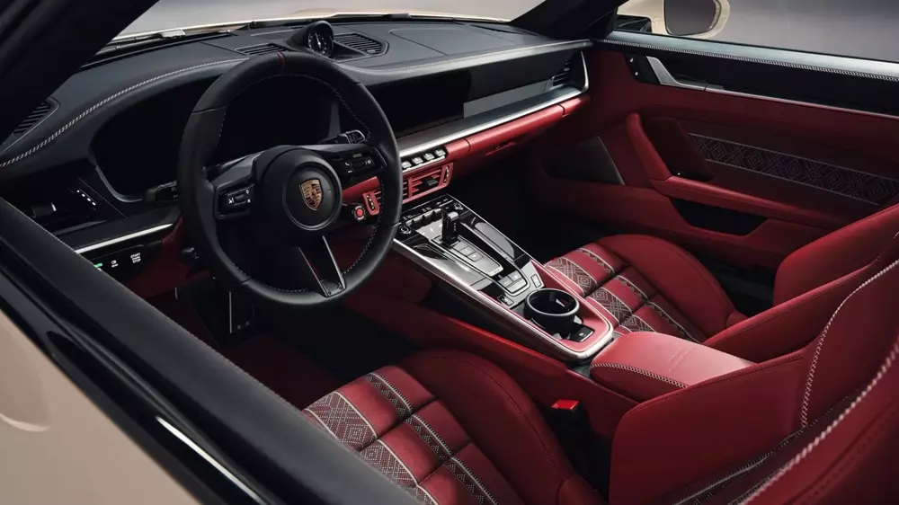 Porsche 911 Turbo S Sadu Edition trình làng, kết hợp động cơ 701 mã lực với nghề thủ công lâu đời - Ảnh 7.