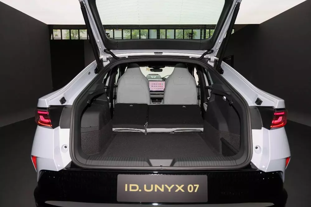 Khoang hành lý của Volkswagen ID. Unyx 07 có dung tích 711 lít