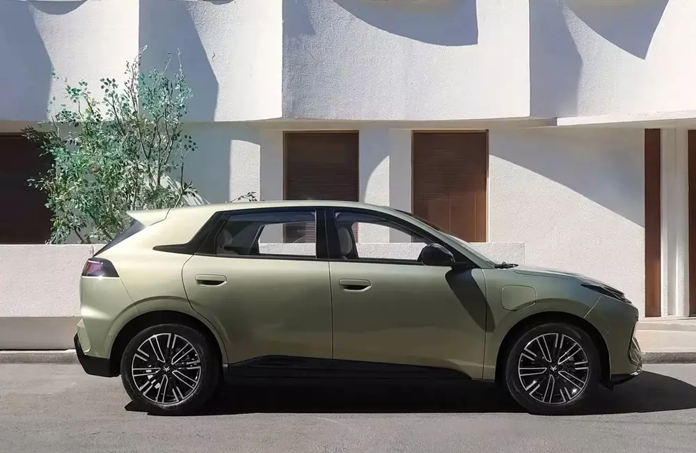 BAIC vén màn đối thủ của xe bán chạy như tôm tươi Geely EX2 - Ảnh 4.