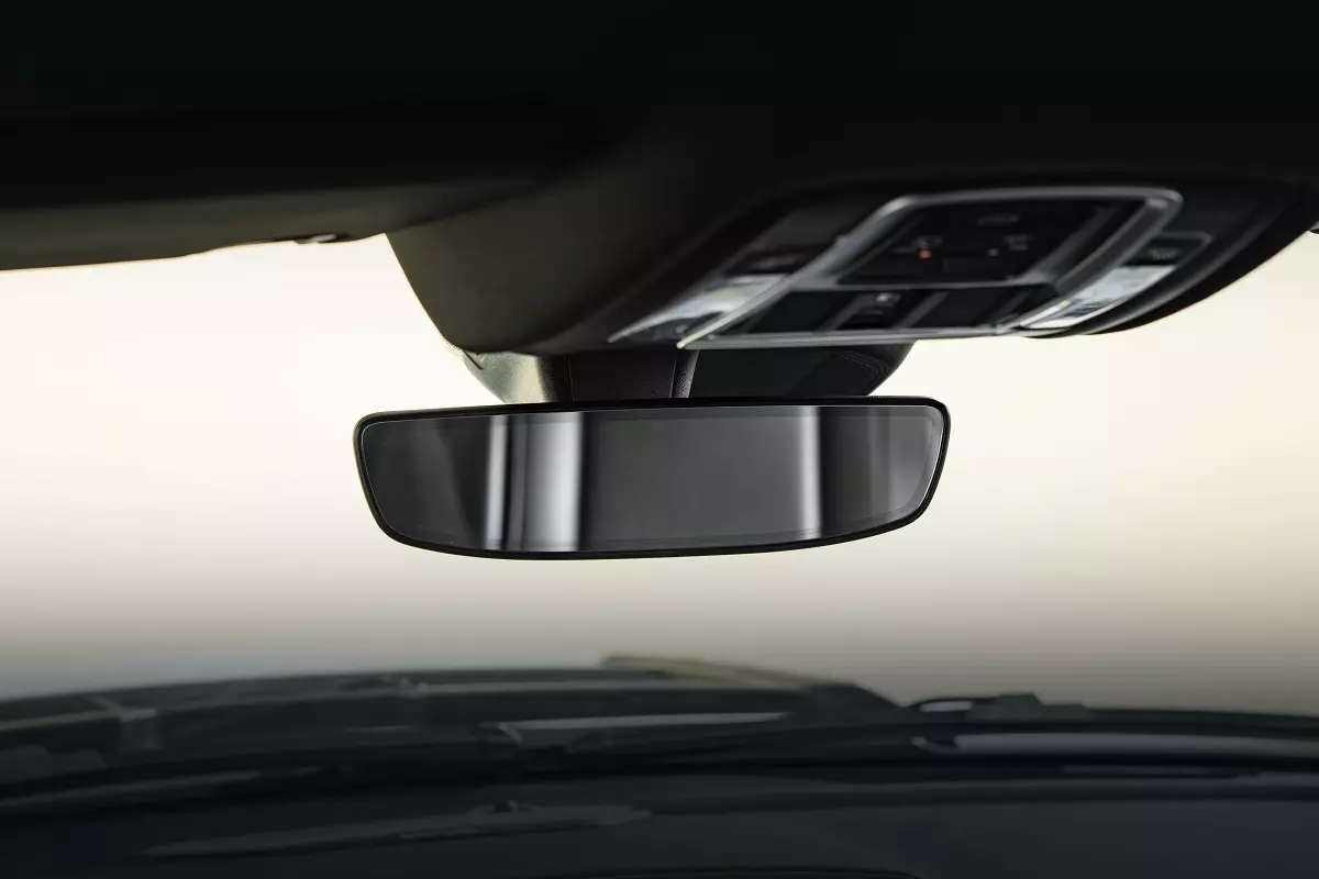 Gương chiếu hậu kỹ thuật số tích hợp màn hình LCD hiển thị hình ảnh thực Gương chiếu hậu kỹ thuật số tích hợp màn hình LCD hiển thị hình ảnh thực.