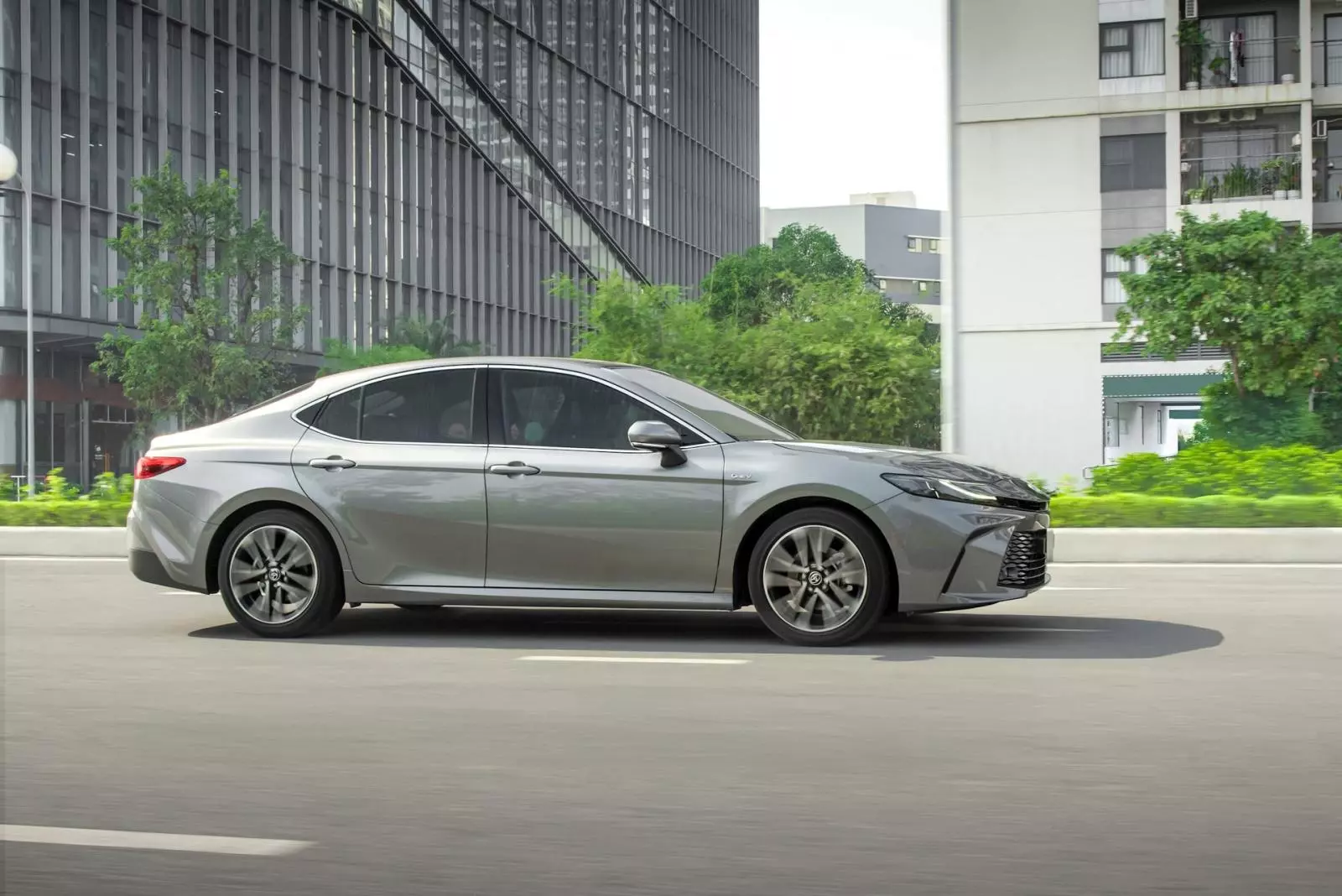 Toyota Camry bất ngờ ghi danh top 10 ô tô bán ít nhất tháng 5/2026 - Ảnh 1. Toyota Camry bất ngờ ghi danh top 10 ô tô bán ít nhất tháng 5/2026 - Ảnh 1.
