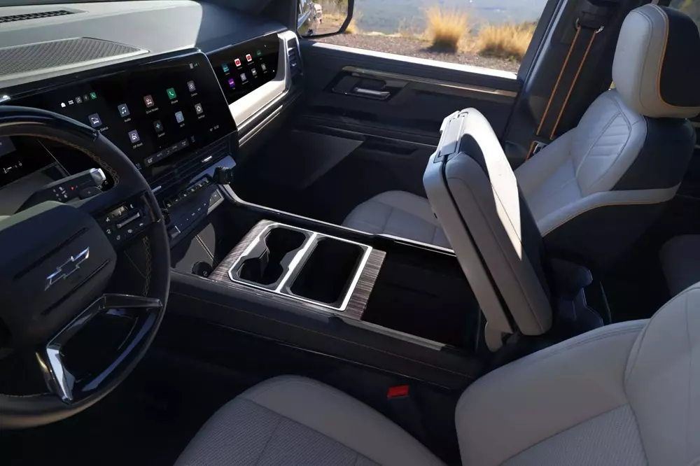 Xe bán tải cỡ lớn Chevrolet Silverado 2027 ra mắt với hai động cơ V8 hoàn toàn mới - Ảnh 6. Xe bán tải cỡ lớn Chevrolet Silverado 2027 ra mắt với hai động cơ V8 hoàn toàn mới - Ảnh 6.