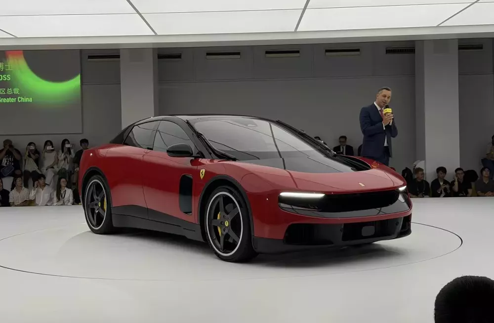 ferrari-luce-3-736b Ferrari Luce ra mắt thị trường Trung Quốc