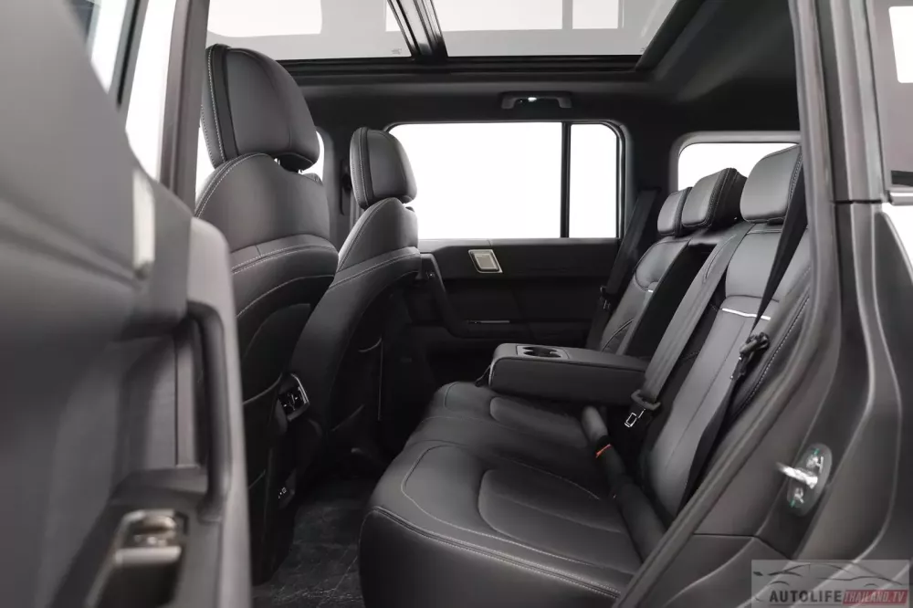 Jaecoo J6T REEV bản AWD có thêm cửa sổ trời toàn cảnh Jaecoo J6T REEV bản AWD có thêm cửa sổ trời toàn cảnh