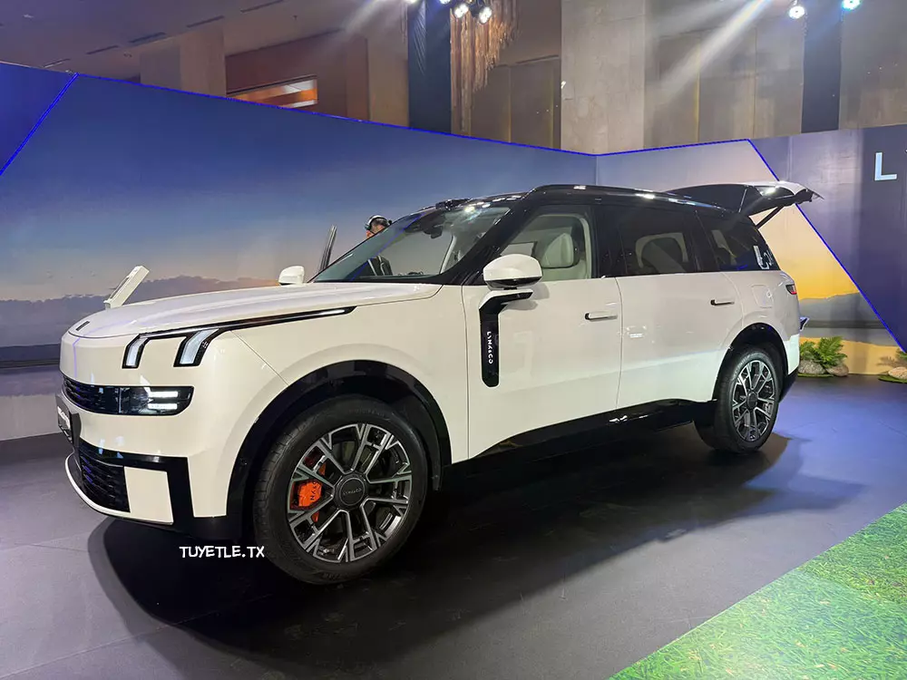 900 là mẫu SUV đầu bảng của thương hiệu Lynk & Co tại Việt Nam 900 là mẫu SUV đầu bảng của thương hiệu Lynk & Co tại Việt Nam