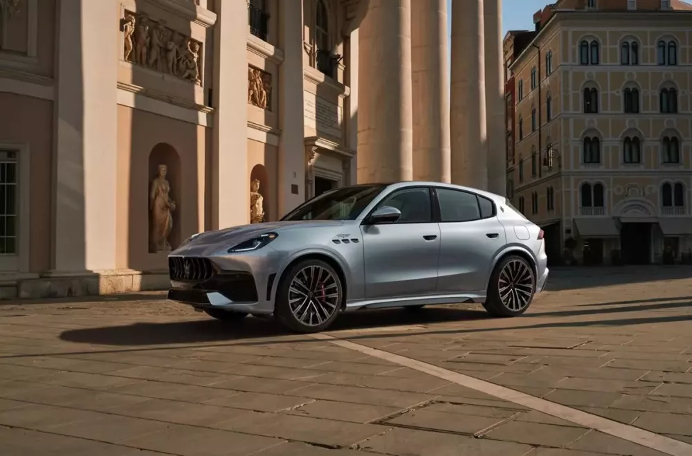 Maserati Grecale 2027 bản máy xăng V6 Maserati Grecale 2027 bản máy xăng V6
