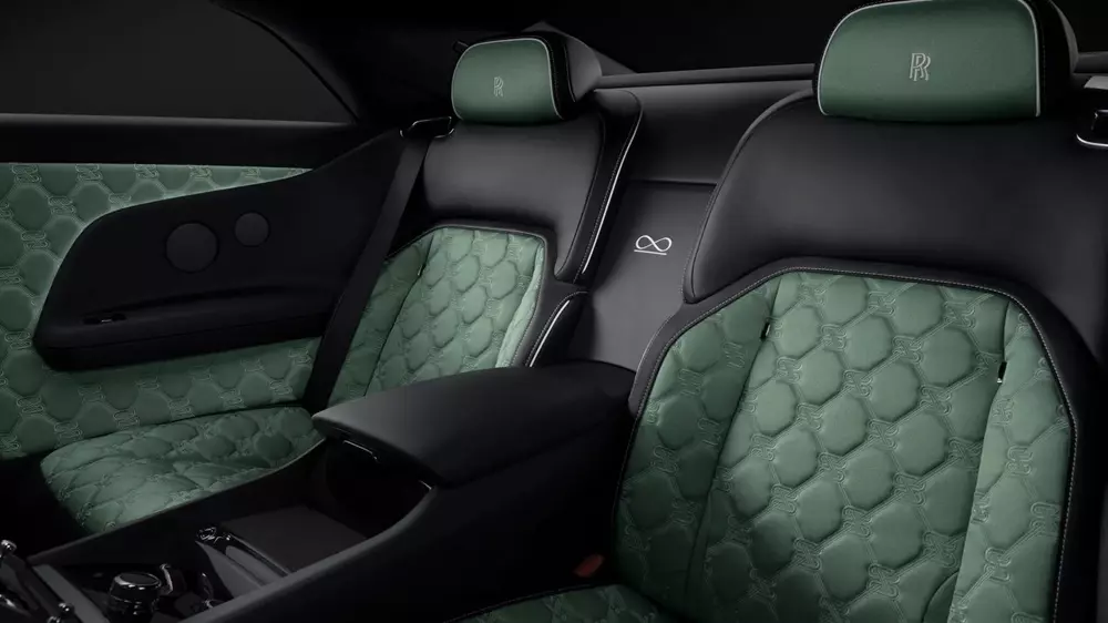 Ra mắt Rolls-Royce Spectre Series II với nội thất xa hoa, động cơ mạnh hơn và phạm vi di chuyển dài hơn - Ảnh 10. Ra mắt Rolls-Royce Spectre Series II với nội thất xa hoa, động cơ mạnh hơn và phạm vi di chuyển dài hơn - Ảnh 10.