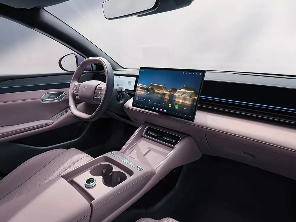 byd-qin-max-8-8728 Nội thất của BYD Qin Max có thêm màu tím Dawn Purple mới