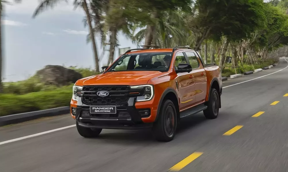 ford-ranger-e653 Doanh số xe bán tải tháng 5/2026: Bộ đôi Toyota Hilux và Mitsubishi Triton cùng tuột dốc - Ảnh 1.