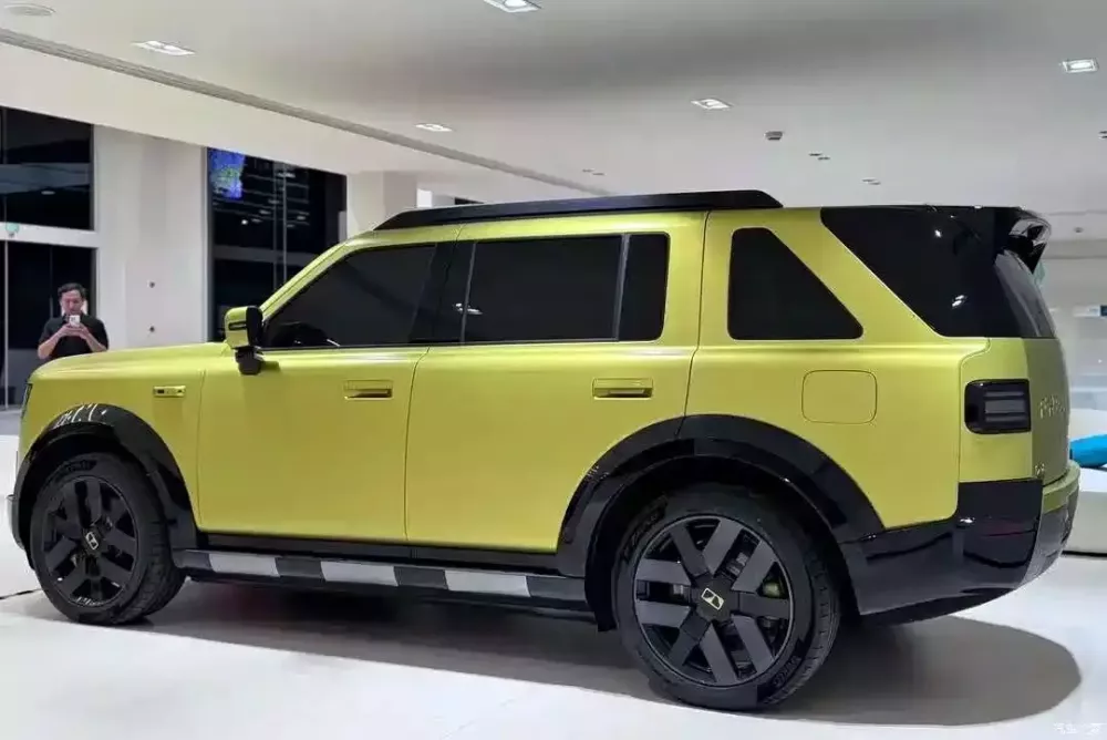Freelander 8 có kích thước lớn