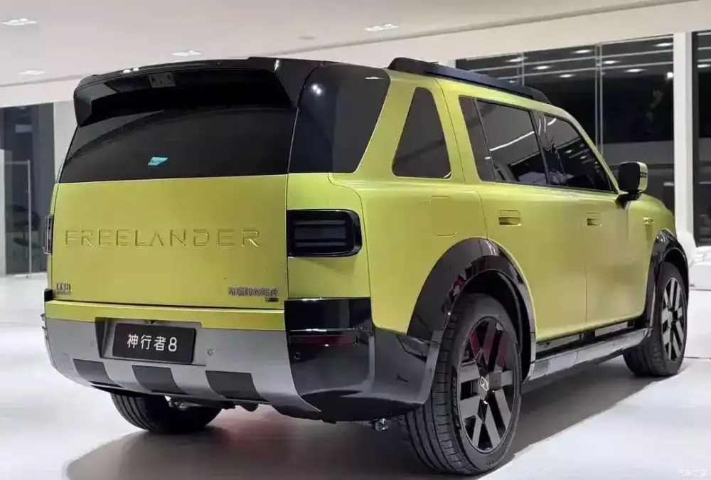 Freelander 8 sở hữu thiết kế vuông vức với khu vực phía sau tương tự Hyundai Santa Fe