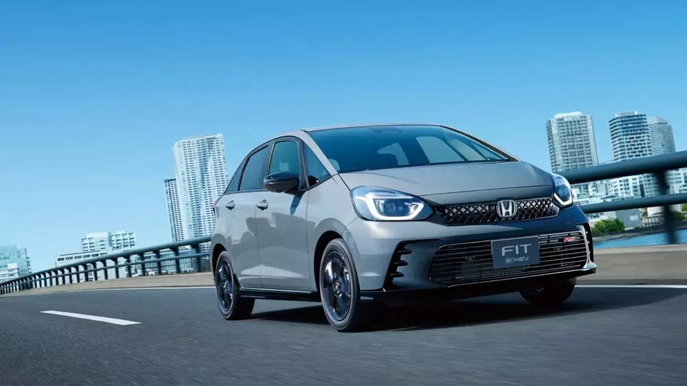 Honda Jazz từng bán tại Việt Nam ra mắt bản nâng cấp, bổ sung trang bị, giá cạnh tranh - Ảnh 1.