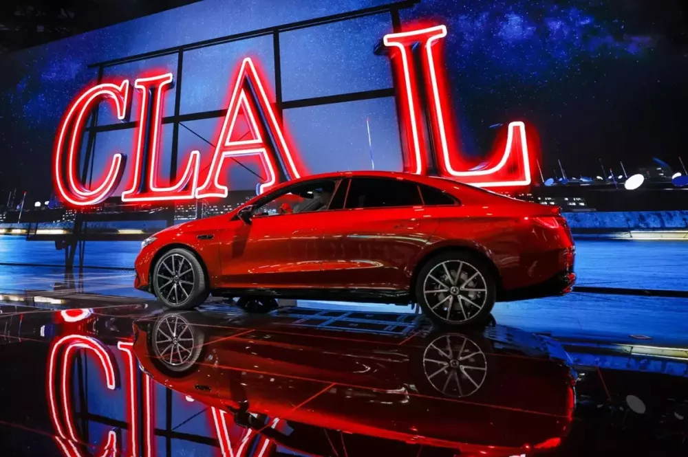 Phiên bản kéo dài của Mercedes-Benz CLA sắp bán tại Việt Nam bị tạm dừng sản xuất vì doanh số thấp - Ảnh 2.