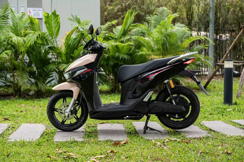Người dùng tranh thủ “chốt” bộ ba xe máy đổi pin VinFast trong tháng 7: Đi làm, về quê đều tiện, tổng hỗ trợ tới 13% - Ảnh 1.