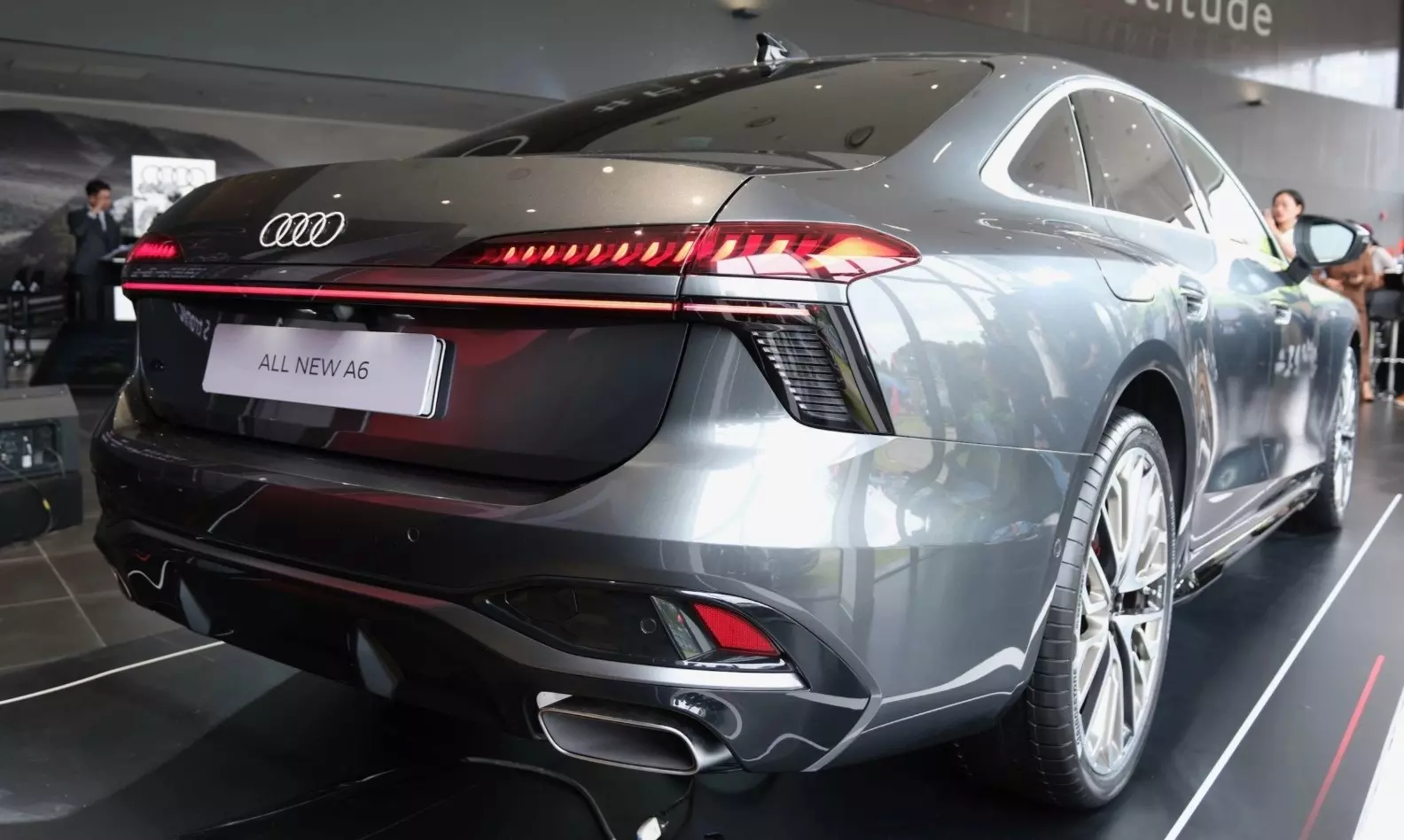audi-a6-gia-xe2-oto-2062 Thông số kỹ thuật xe Audi A6 2026: Đỉnh cao công nghệ khung gầm mới - Ảnh 5.