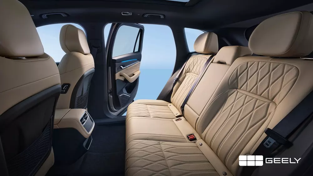 geely-monjaro-em-i-bf11 Hàng ghế sau rộng rãi của Geely Monjaro EM-i