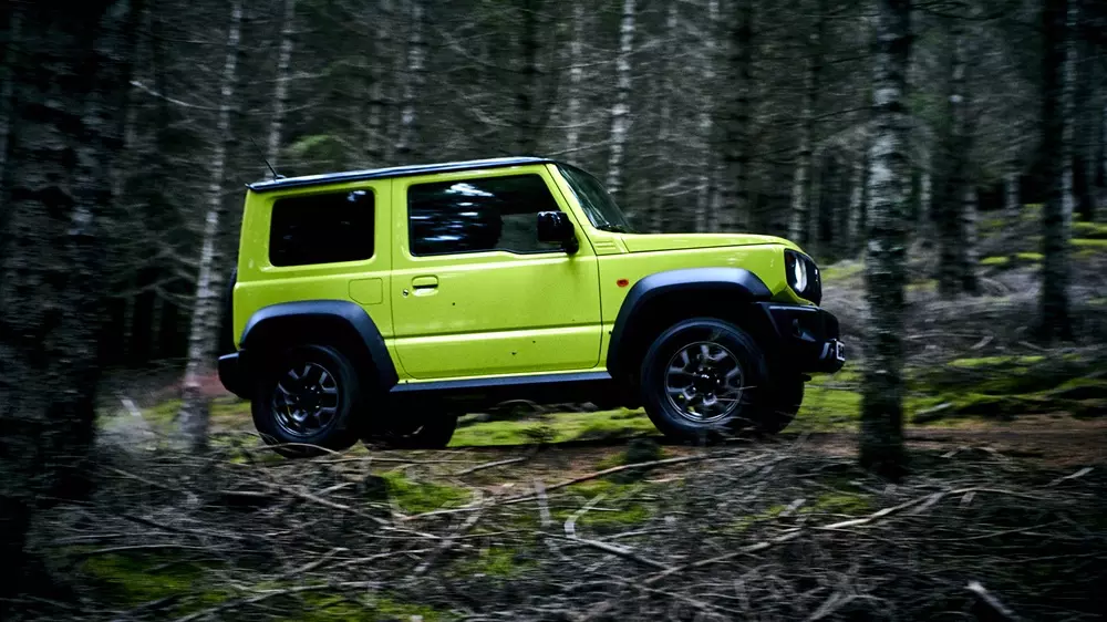 top-10-o-to-ban-kem-nhat-viet-nam-thang-7-2026-suz-6b68 Suzuki Jimny