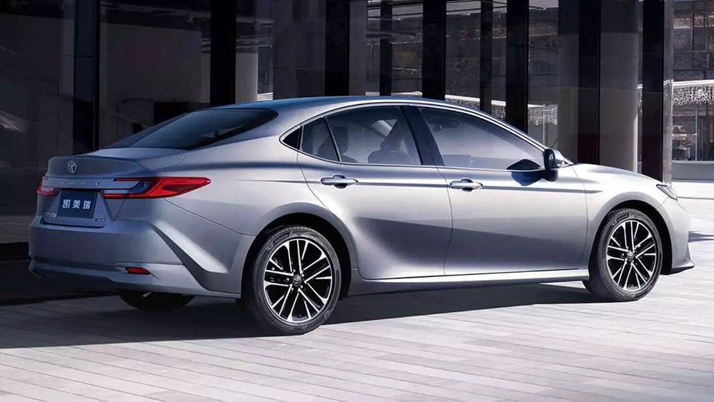 toyota-camry-2027-6-7cb8 Toyota Camry 2027 vẫn giữ nguyên động cơ cũ