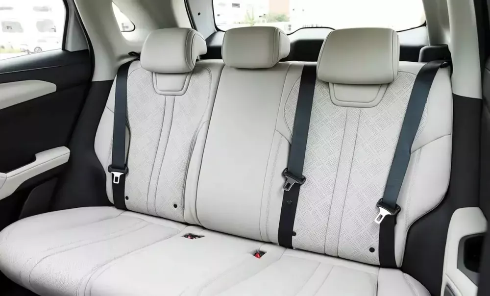 byd-atto-2-4-c532 Hàng ghế sau của BYD Atto 2 2027 có thể gập xuống