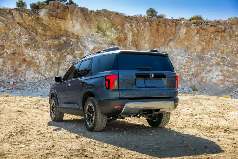 Khả năng off-road của Honda Passport TrailSport 2027 được cải thiện nhờ khoảng sáng gầm tăng lên