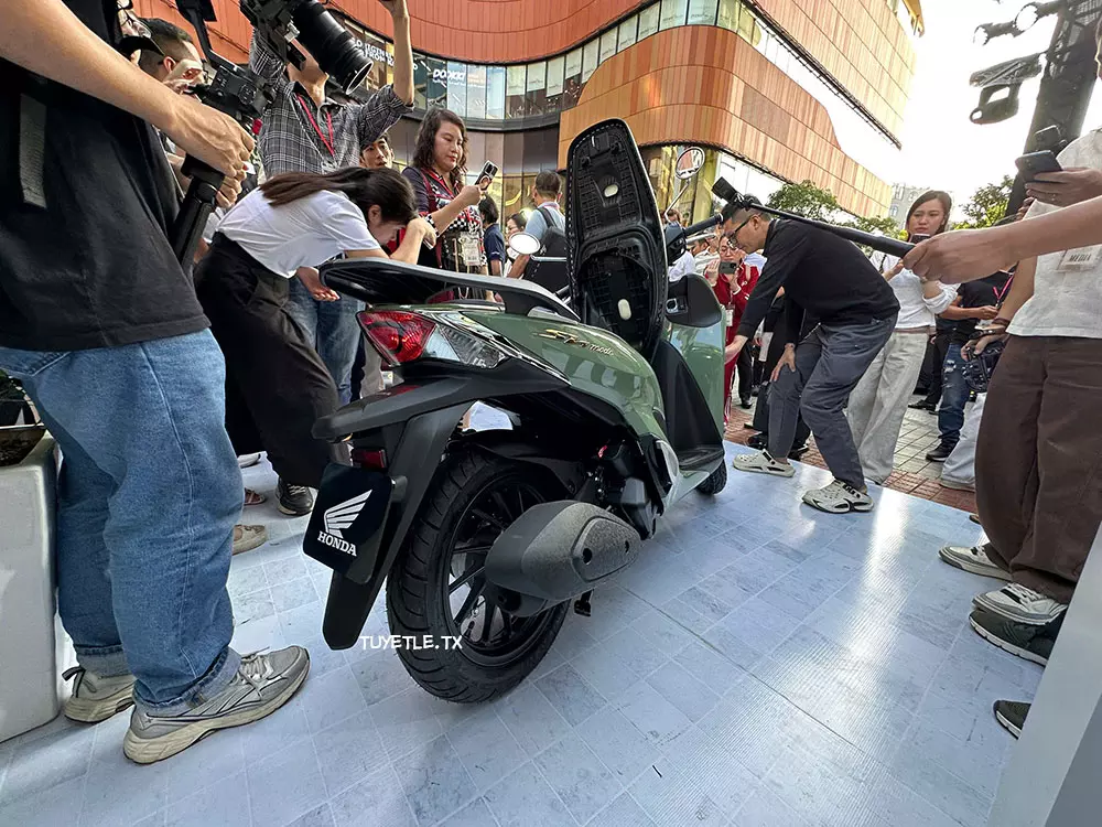 honda-sh-mode-2027-9-34ed Honda Sh mode 2027 được trang bị động cơ Euro 4