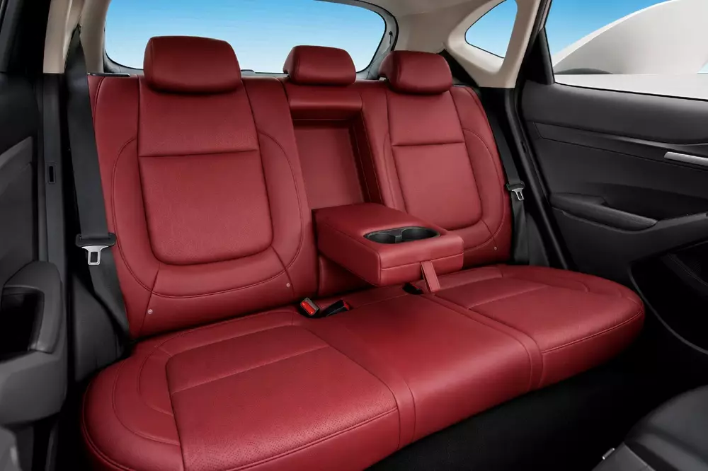 Kia Sonet giảm giá sâu thêm một nấc, khởi điểm chỉ còn 450 triệu đồng - Ảnh 2.