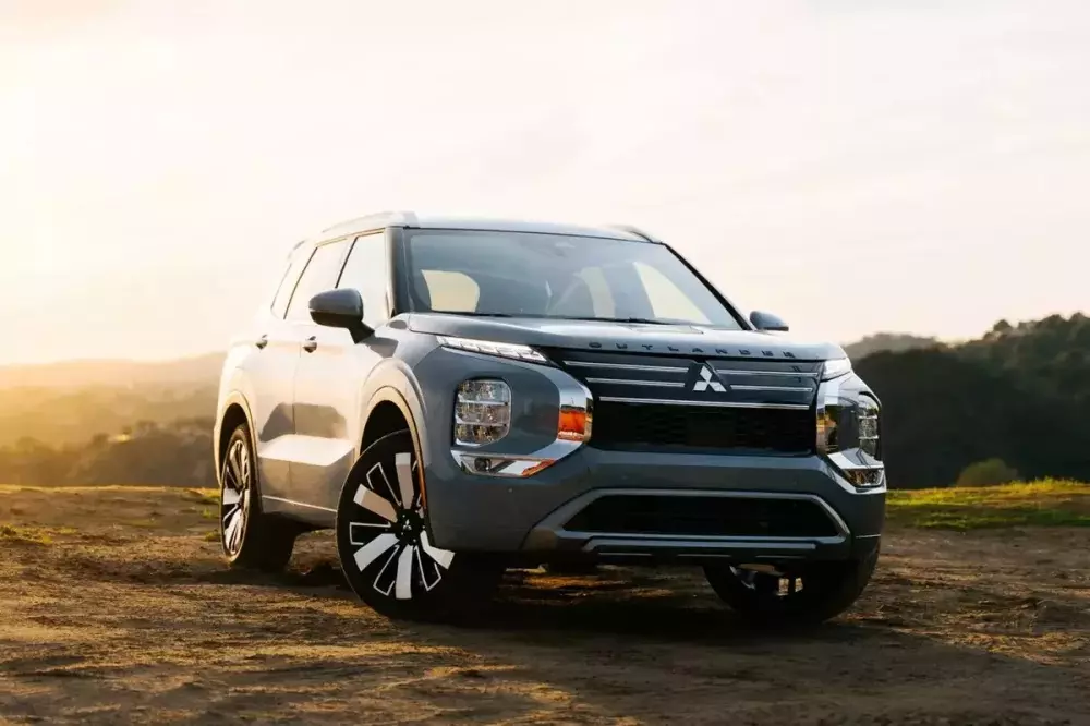 Mitsubishi Outlander thế hệ mới sắp được bán ở Việt Nam, giá dự kiến cao hơn Destinator