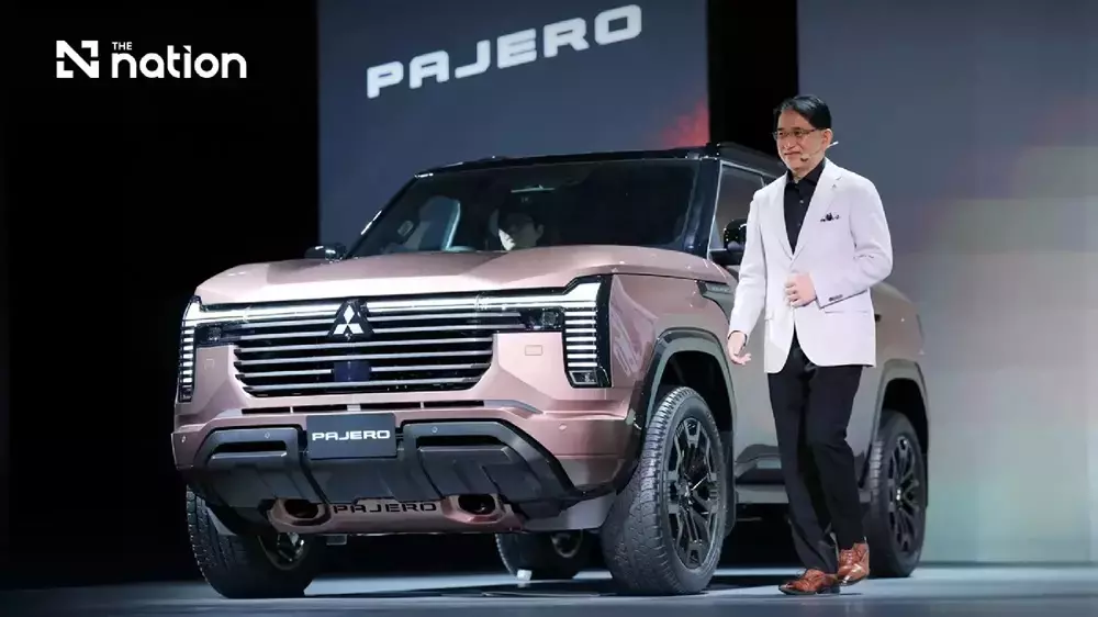 mitsubishi-pajero-2027-6-5215 Mitsubishi Pajero 2027 bản thấp dùng lưới tản nhiệt với các nan nằm ngang