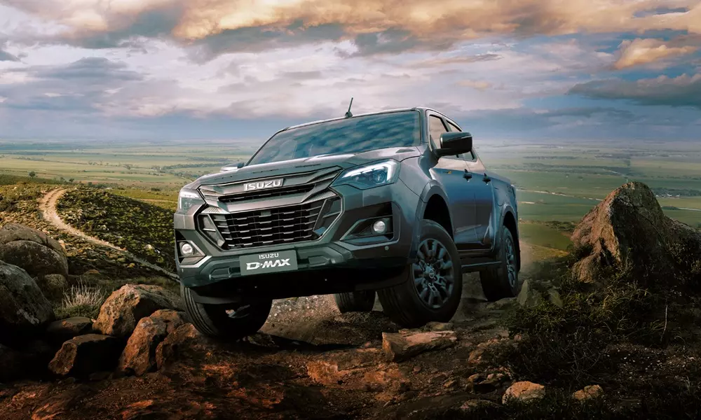 top-10-o-to-ban-kem-nhat-viet-nam-thang-8-2026-isu-67f4 Isuzu D-Max