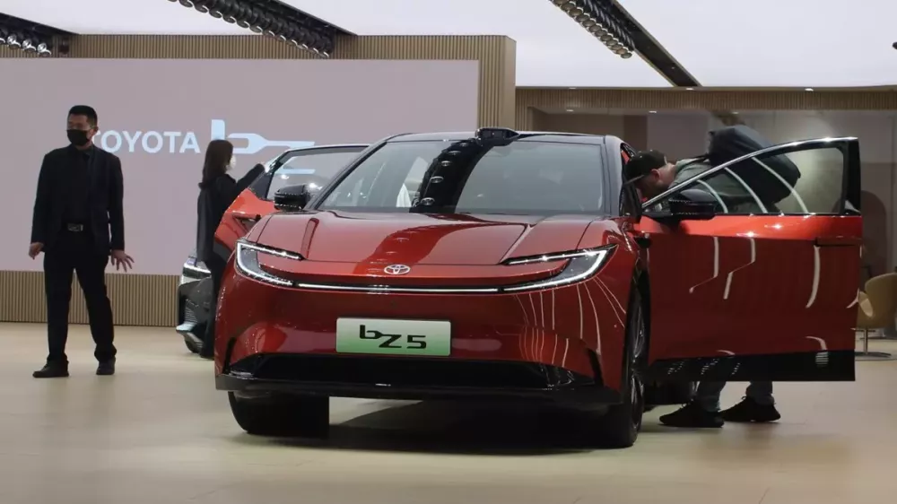 toyota-1-eac9-1 Toyota sẽ tham gia vào cuộc đua xe điện mở rộng phạm vi EREV từ năm sau